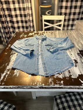 Vintage L.L. Bean Made in USA Men's Large Tall Distressed Blue Denim Button-Down